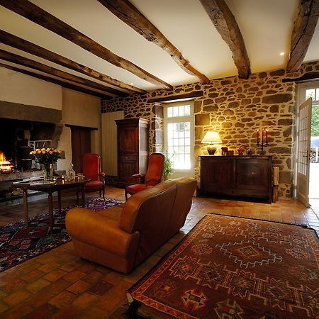 La Grande Sauvagere Bed and Breakfast Saint-Pierre-de-Plesguen Eksteriør billede