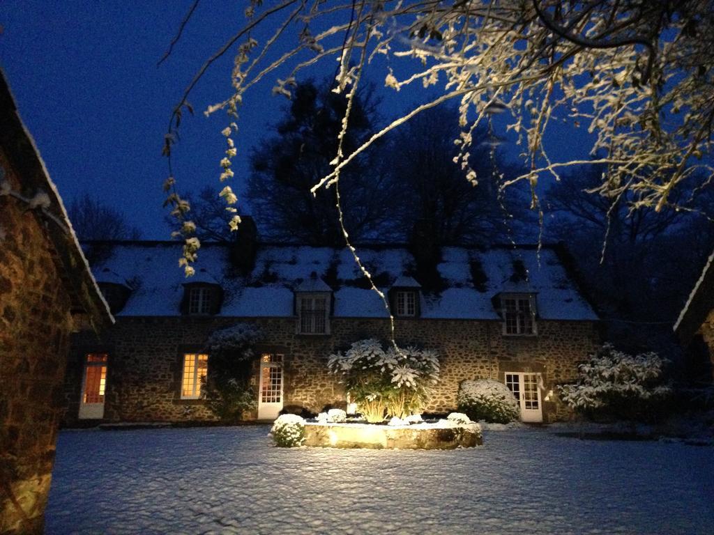 La Grande Sauvagere Bed and Breakfast Saint-Pierre-de-Plesguen Eksteriør billede