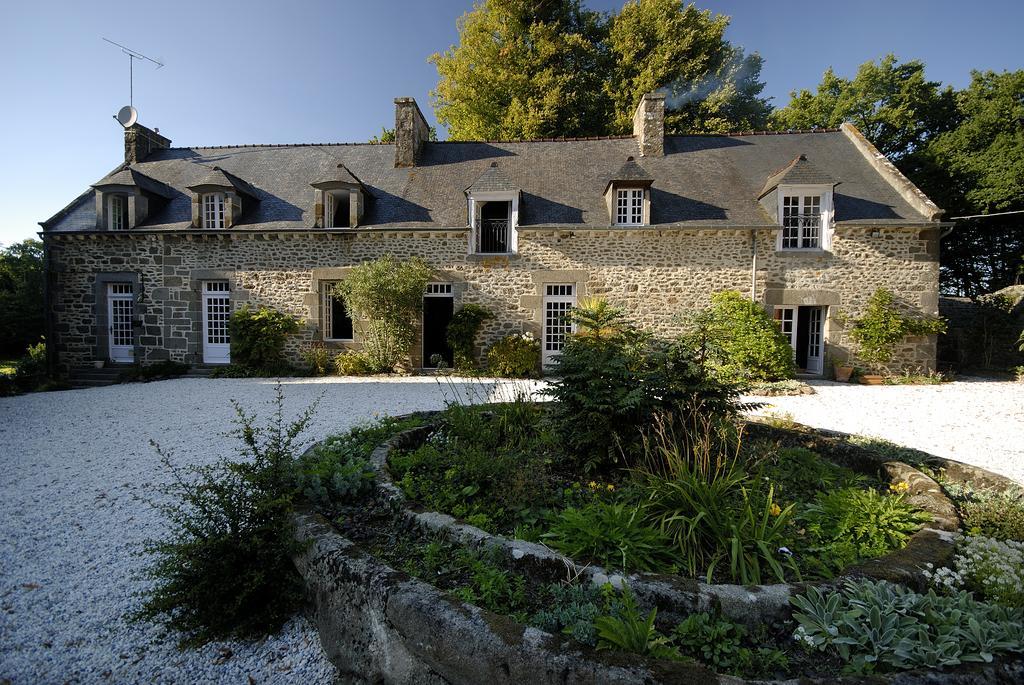 La Grande Sauvagere Bed and Breakfast Saint-Pierre-de-Plesguen Eksteriør billede