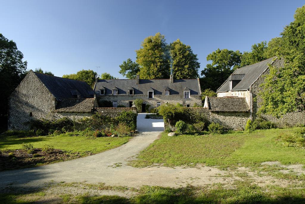 La Grande Sauvagere Bed and Breakfast Saint-Pierre-de-Plesguen Eksteriør billede
