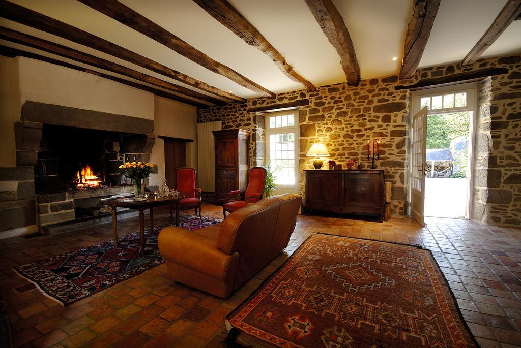 La Grande Sauvagere Bed and Breakfast Saint-Pierre-de-Plesguen Eksteriør billede